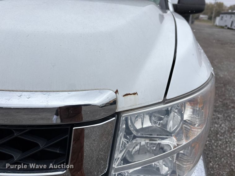 image for item DW7254 2014 Chevrolet Silverado 2500HD Crew Cab pickup truck