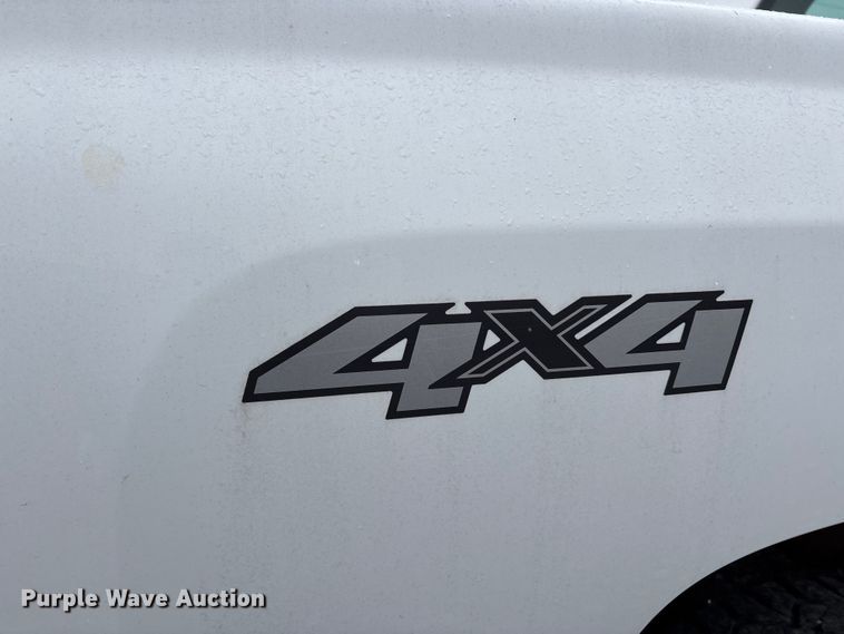 image for item DW7254 2014 Chevrolet Silverado 2500HD Crew Cab pickup truck