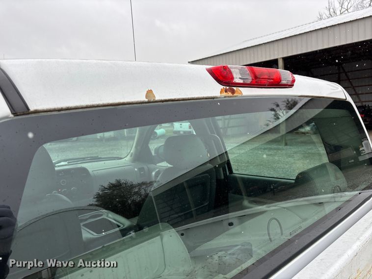 image for item DW7254 2014 Chevrolet Silverado 2500HD Crew Cab pickup truck