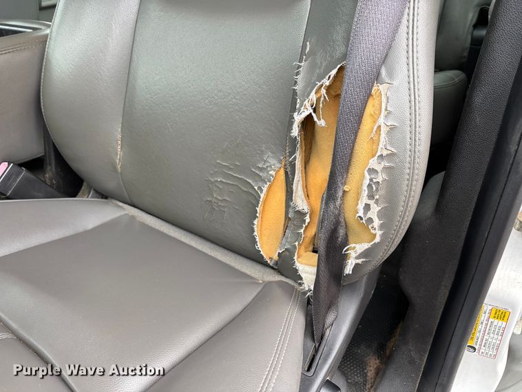 image for item DW7254 2014 Chevrolet Silverado 2500HD Crew Cab pickup truck