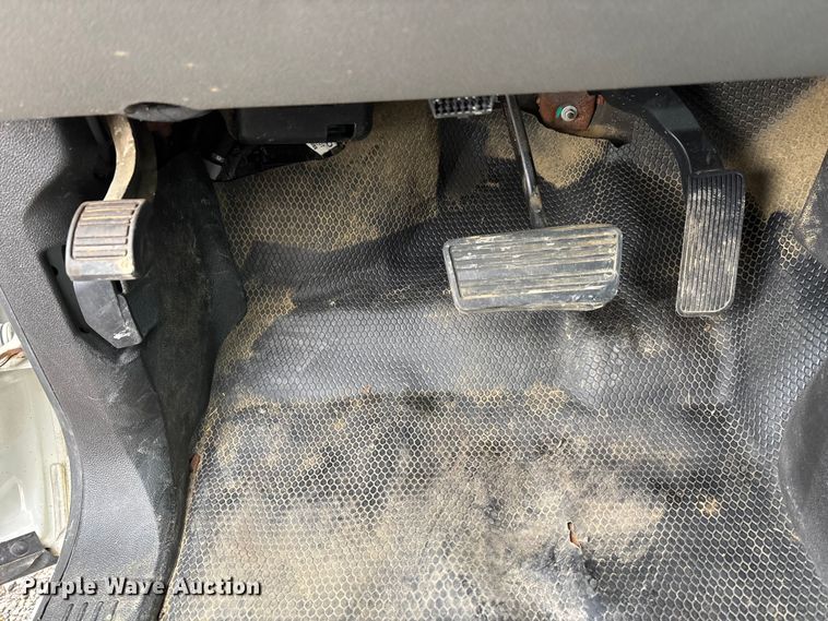 image for item DW7254 2014 Chevrolet Silverado 2500HD Crew Cab pickup truck