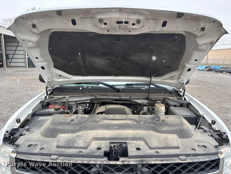 image for item DW7254 2014 Chevrolet Silverado 2500HD Crew Cab pickup truck