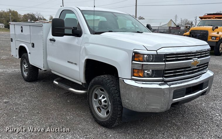 image for item DW7255 2015 Chevrolet Silverado 2500HD utility bed pickup truck