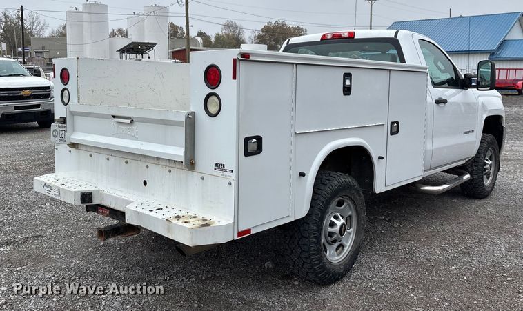 image for item DW7255 2015 Chevrolet Silverado 2500HD utility bed pickup truck