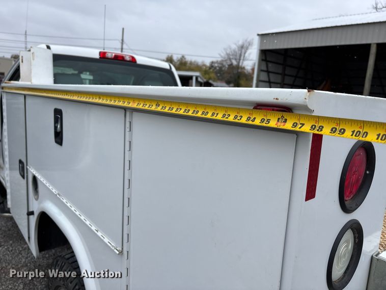 image for item DW7255 2015 Chevrolet Silverado 2500HD utility bed pickup truck