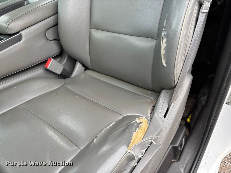 image for item DW7255 2015 Chevrolet Silverado 2500HD utility bed pickup truck