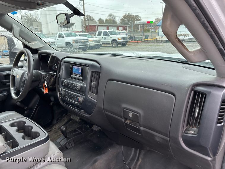 image for item DW7255 2015 Chevrolet Silverado 2500HD utility bed pickup truck