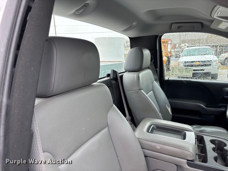 image for item DW7255 2015 Chevrolet Silverado 2500HD utility bed pickup truck