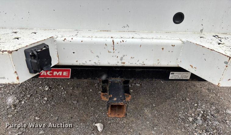 image for item DW7256 2014 Chevrolet Silverado 2500HD utility bed pickup truck