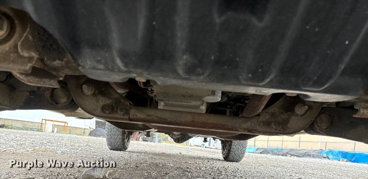 image for item DW7256 2014 Chevrolet Silverado 2500HD utility bed pickup truck