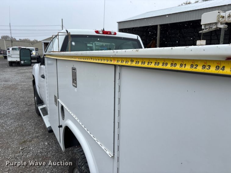 image for item DW7256 2014 Chevrolet Silverado 2500HD utility bed pickup truck