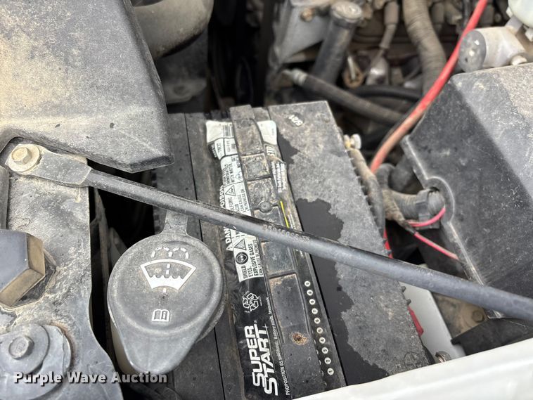 image for item DW7256 2014 Chevrolet Silverado 2500HD utility bed pickup truck