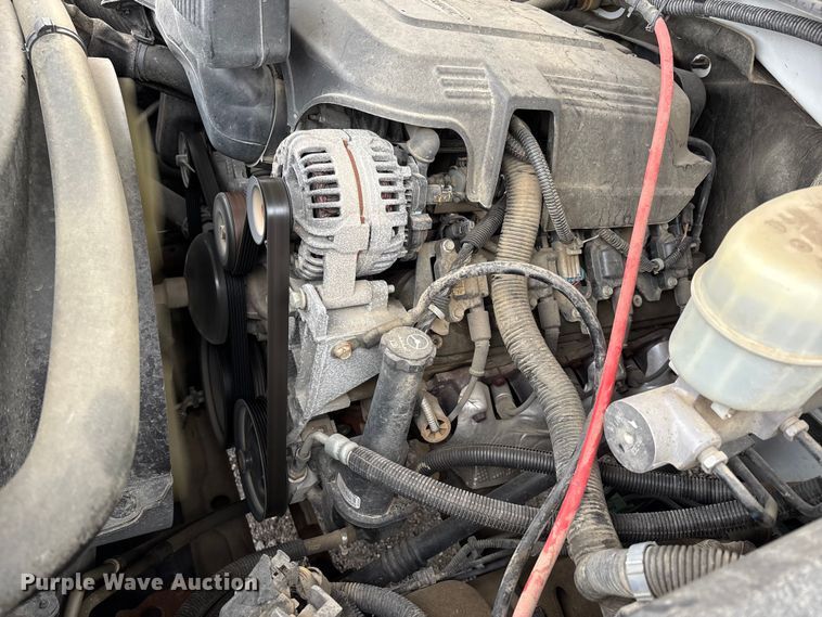 image for item DW7256 2014 Chevrolet Silverado 2500HD utility bed pickup truck