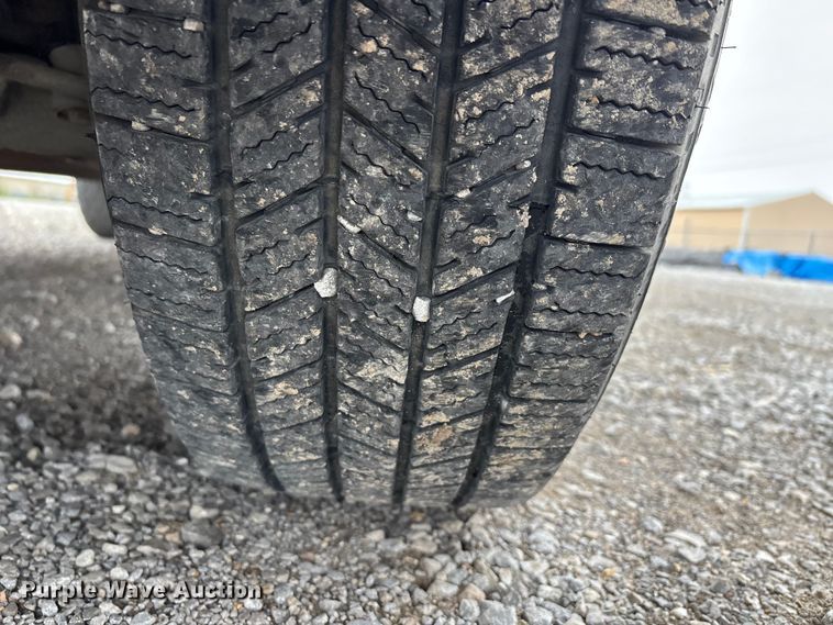 image for item DW7256 2014 Chevrolet Silverado 2500HD utility bed pickup truck