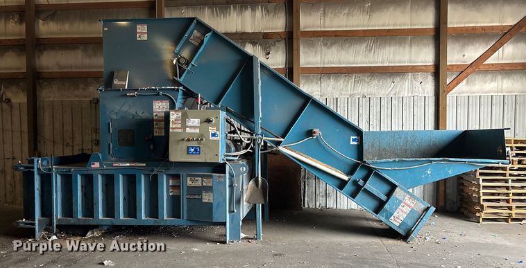 image for item DW7259 2020 Marathon Gemini 3560 trash compactor
