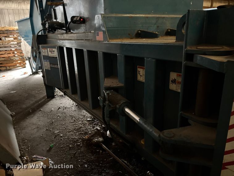 image for item DW7259 2020 Marathon Gemini 3560 trash compactor