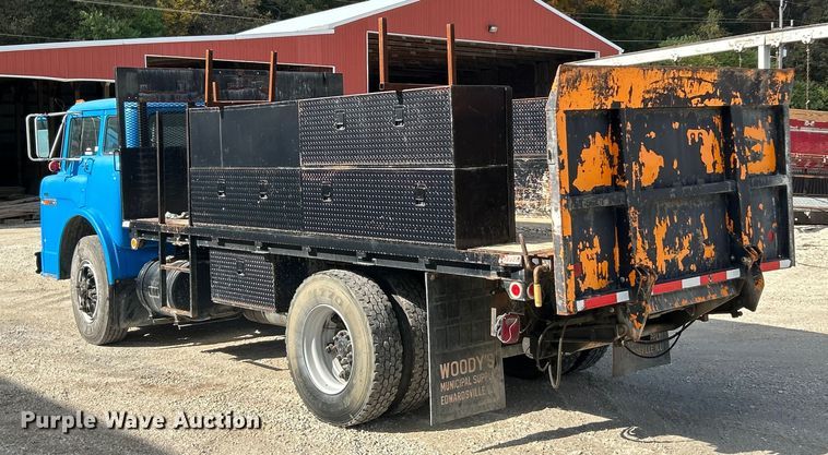 image for item DX1494 1990 Ford C8000 flatbed truck