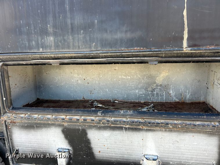 image for item DX1494 1990 Ford C8000 flatbed truck