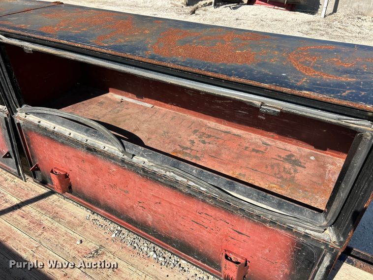 image for item DX1494 1990 Ford C8000 flatbed truck