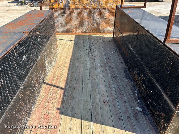 image for item DX1494 1990 Ford C8000 flatbed truck