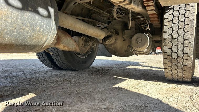 image for item DX1494 1990 Ford C8000 flatbed truck