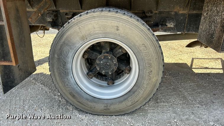 image for item DX1494 1990 Ford C8000 flatbed truck