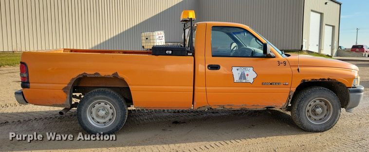 image for item DX6586 1999 Dodge Ram 1500 pickup truck