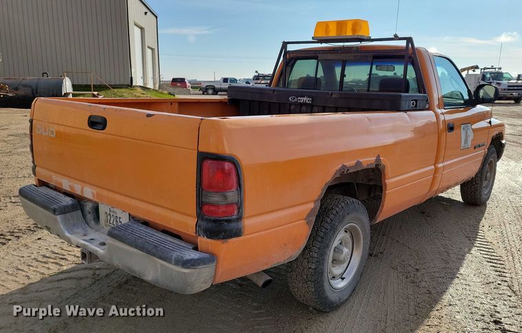 image for item DX6586 1999 Dodge Ram 1500 pickup truck