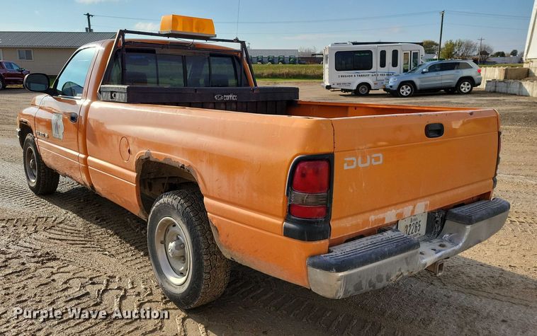image for item DX6586 1999 Dodge Ram 1500 pickup truck