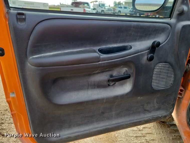 image for item DX6586 1999 Dodge Ram 1500 pickup truck