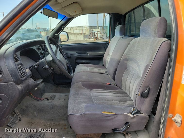 image for item DX6586 1999 Dodge Ram 1500 pickup truck