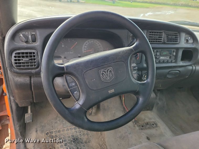 image for item DX6586 1999 Dodge Ram 1500 pickup truck