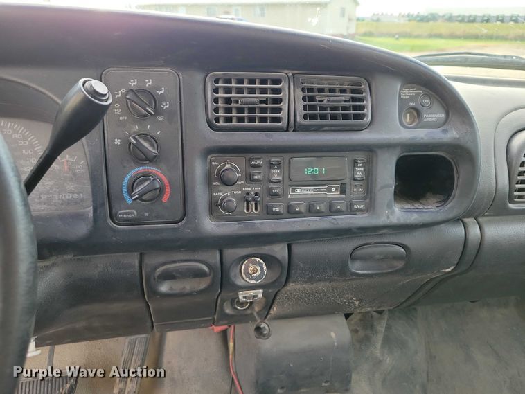 image for item DX6586 1999 Dodge Ram 1500 pickup truck