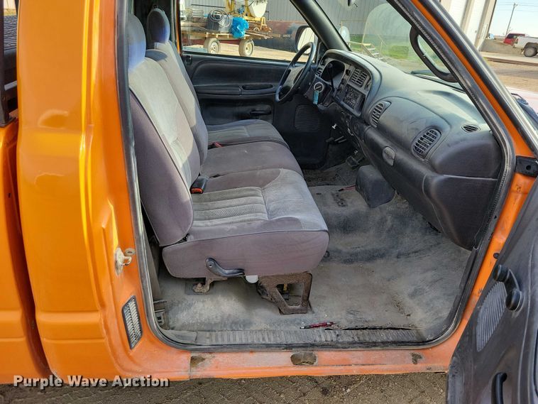 image for item DX6586 1999 Dodge Ram 1500 pickup truck