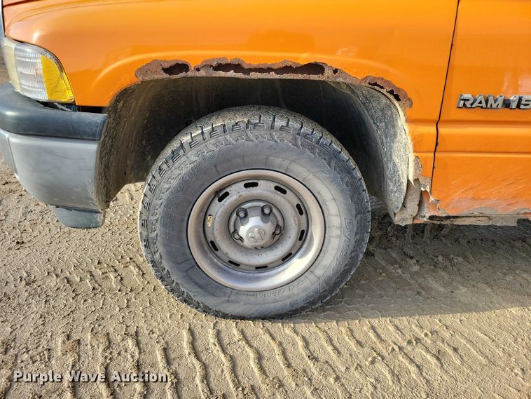image for item DX6586 1999 Dodge Ram 1500 pickup truck