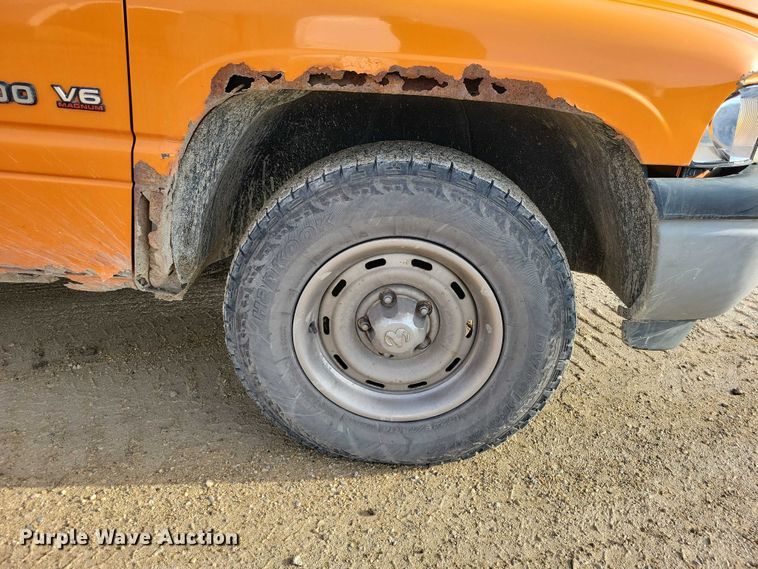 image for item DX6586 1999 Dodge Ram 1500 pickup truck