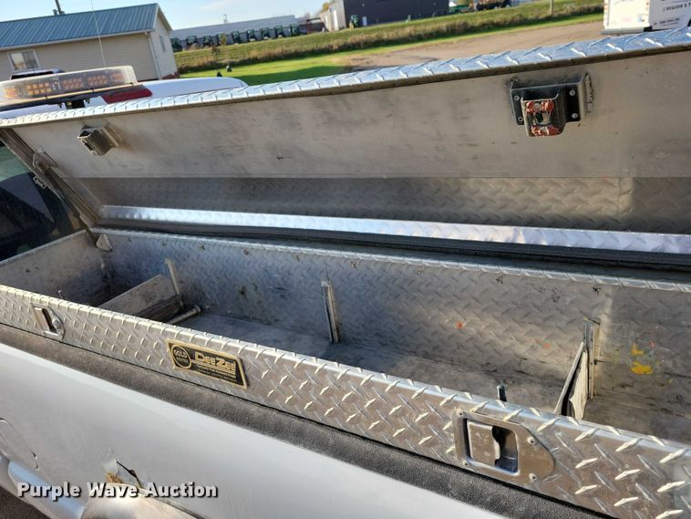 image for item DX6587 2003 Chevrolet  S10 Ext. Cab pickup truck