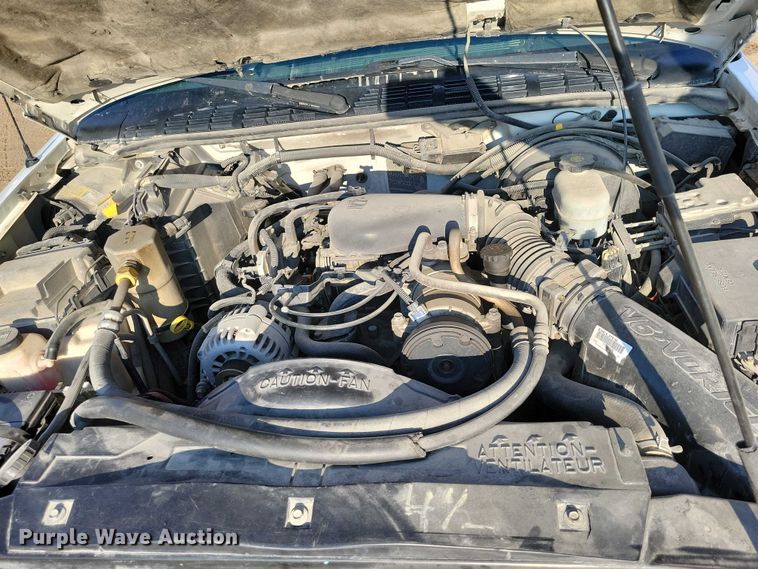 image for item DX6587 2003 Chevrolet  S10 Ext. Cab pickup truck