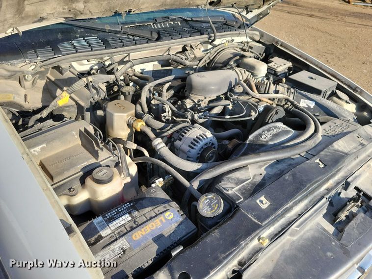 image for item DX6587 2003 Chevrolet  S10 Ext. Cab pickup truck