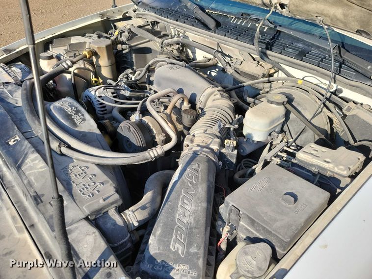 image for item DX6587 2003 Chevrolet  S10 Ext. Cab pickup truck