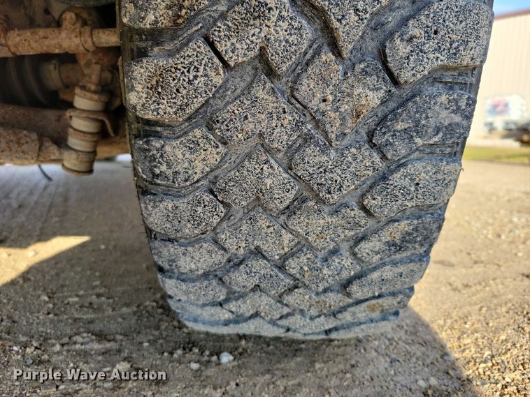 image for item DX6587 2003 Chevrolet  S10 Ext. Cab pickup truck