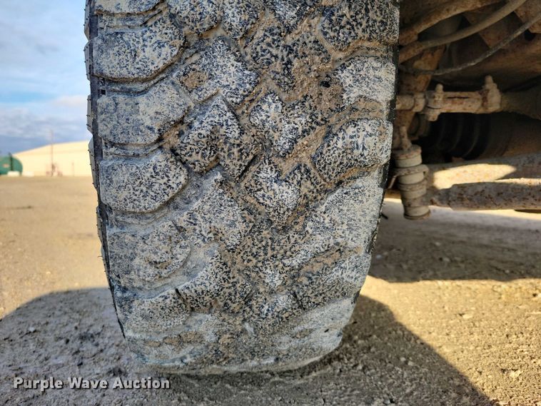 image for item DX6587 2003 Chevrolet  S10 Ext. Cab pickup truck