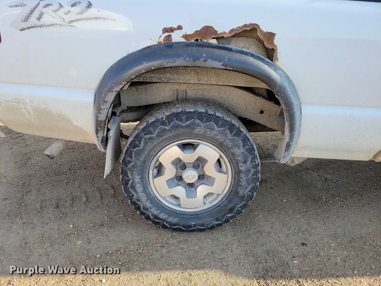 image for item DX6587 2003 Chevrolet  S10 Ext. Cab pickup truck