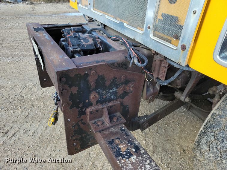 image for item DX6588 1998 International  2554 dump truck