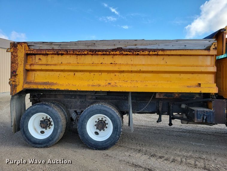 image for item DX6588 1998 International  2554 dump truck