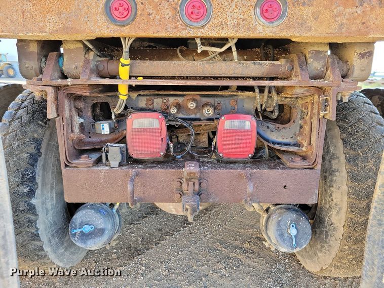 image for item DX6588 1998 International  2554 dump truck