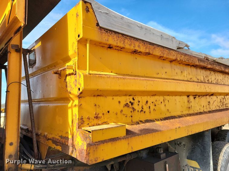 image for item DX6588 1998 International  2554 dump truck