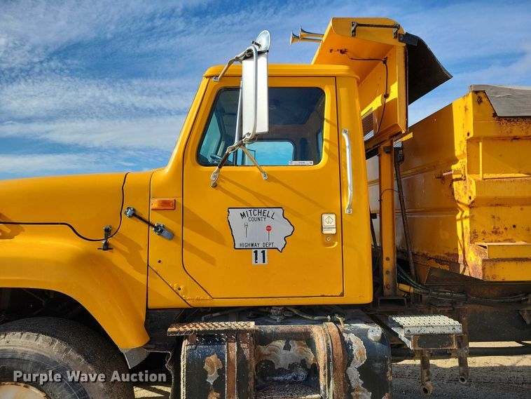 image for item DX6588 1998 International  2554 dump truck