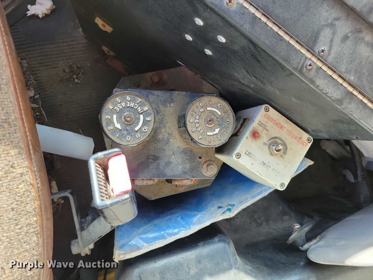 image for item DX6588 1998 International  2554 dump truck