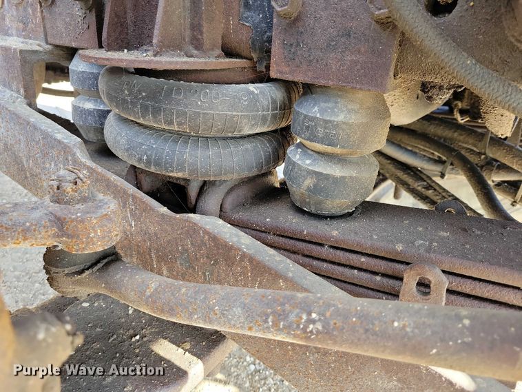 image for item DX6588 1998 International  2554 dump truck